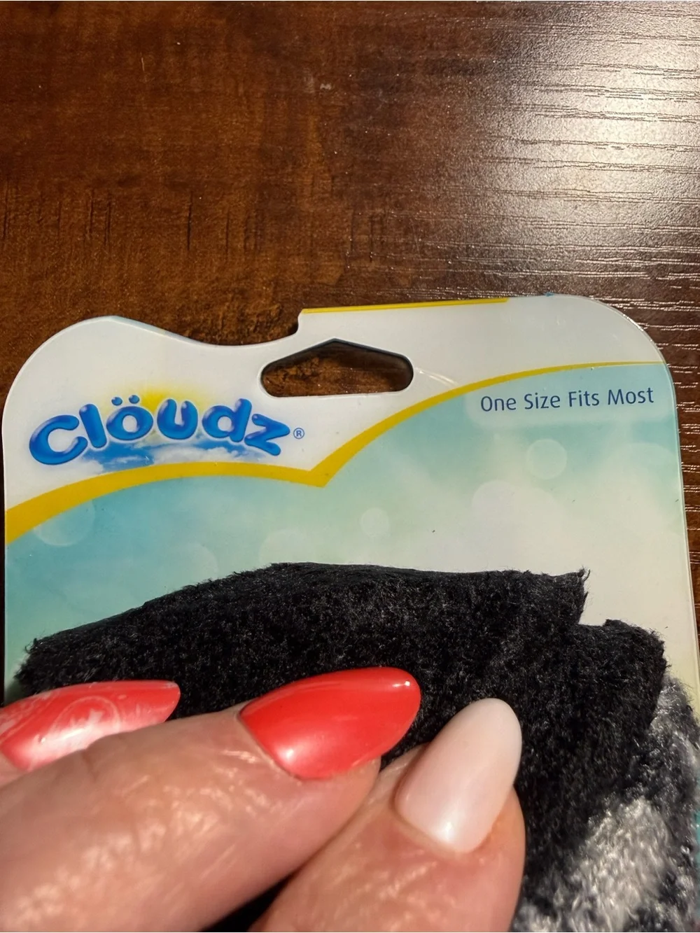 Cloudz Plush Aloe Spa Socks– Moisturizing Comfort - 2 pair pack *NEW